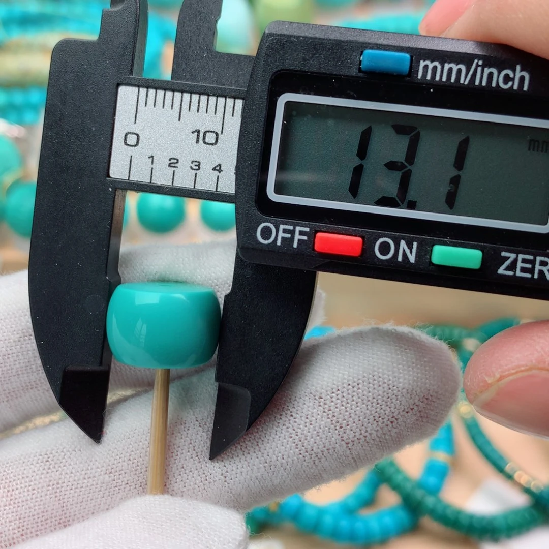 绿松石颈饰未镶嵌