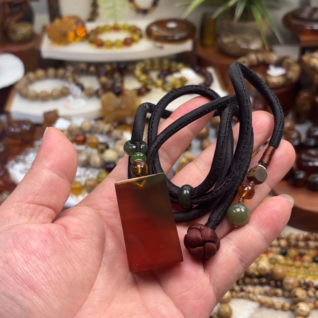 琥珀未镶嵌手链一方棕红珀吊坠一套