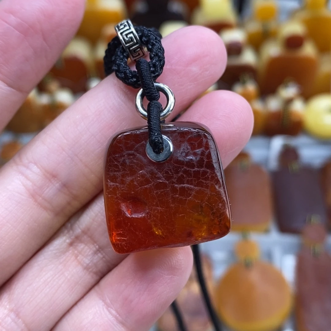 蜜蜡未镶嵌珠宝奇石