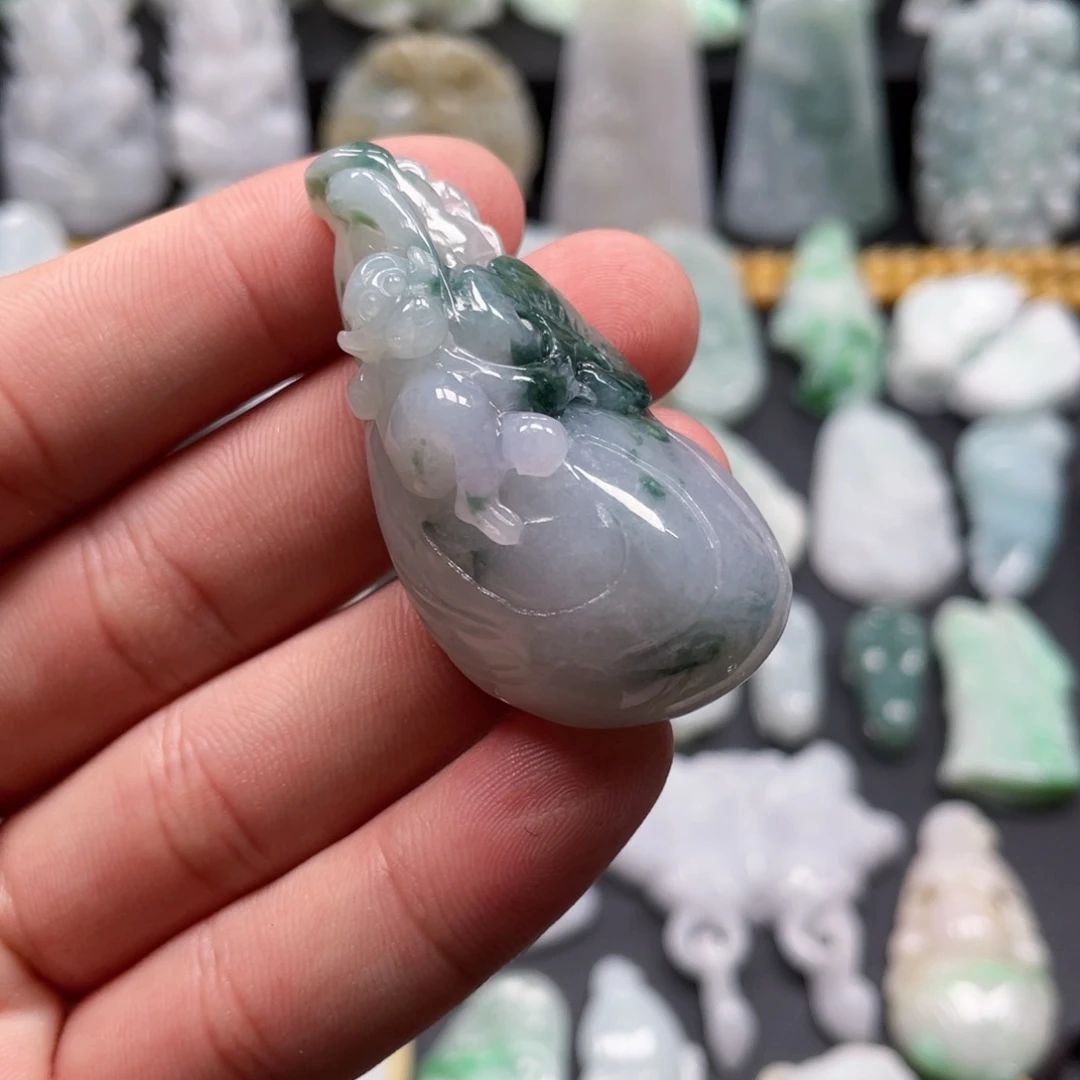 翡翠未镶嵌颈饰翡翠
