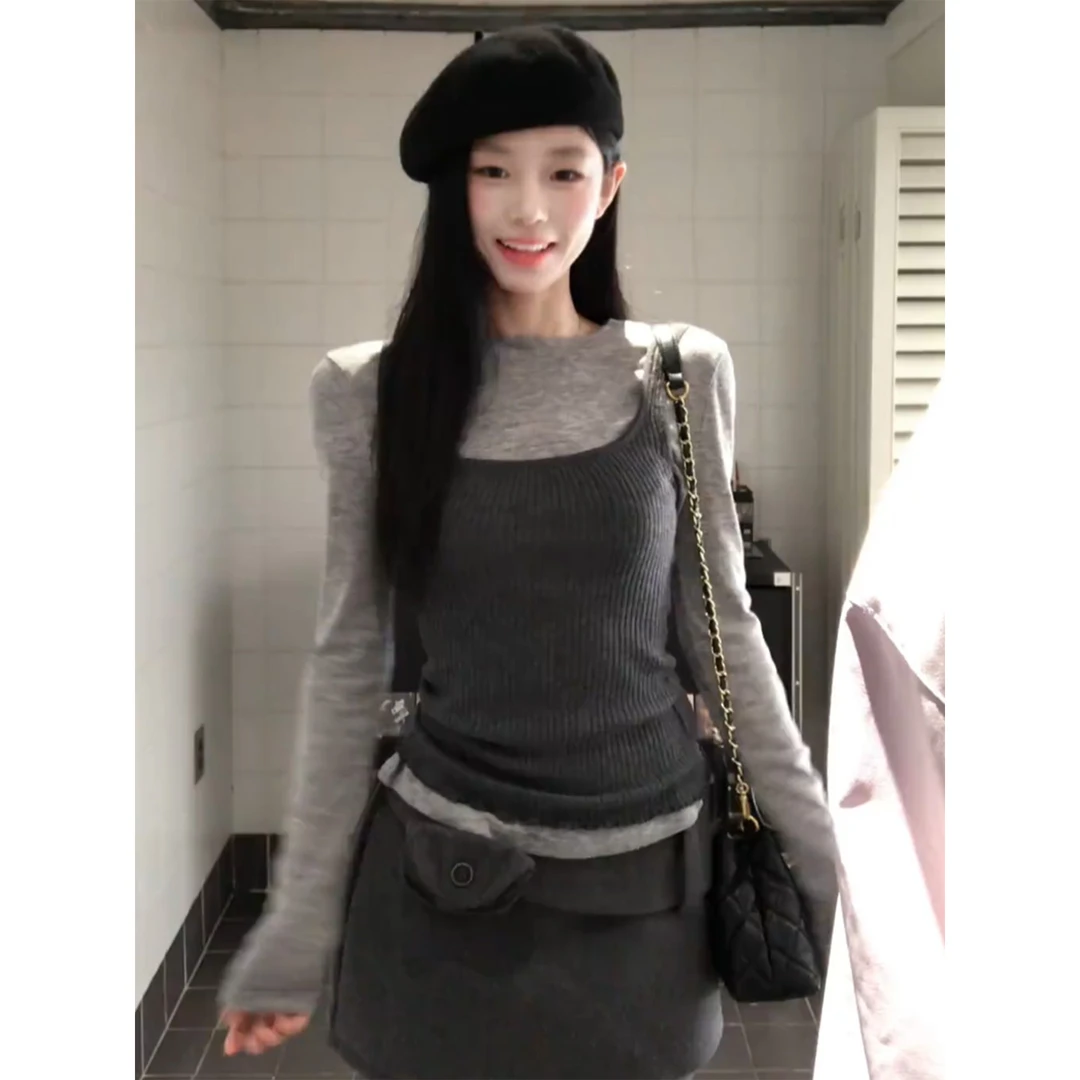 韩系穿搭灰色针织吊带长袖t恤套装女秋冬时尚修身显瘦上衣两件套