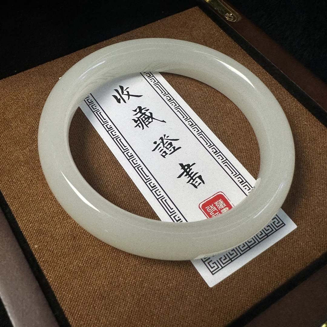 Q15白蜂蜜常规手镯多样/奇石