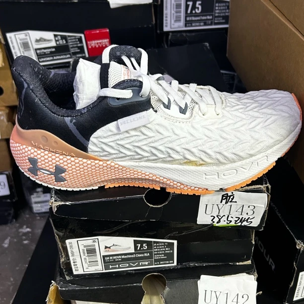 安德玛断号-运动鞋-UY143