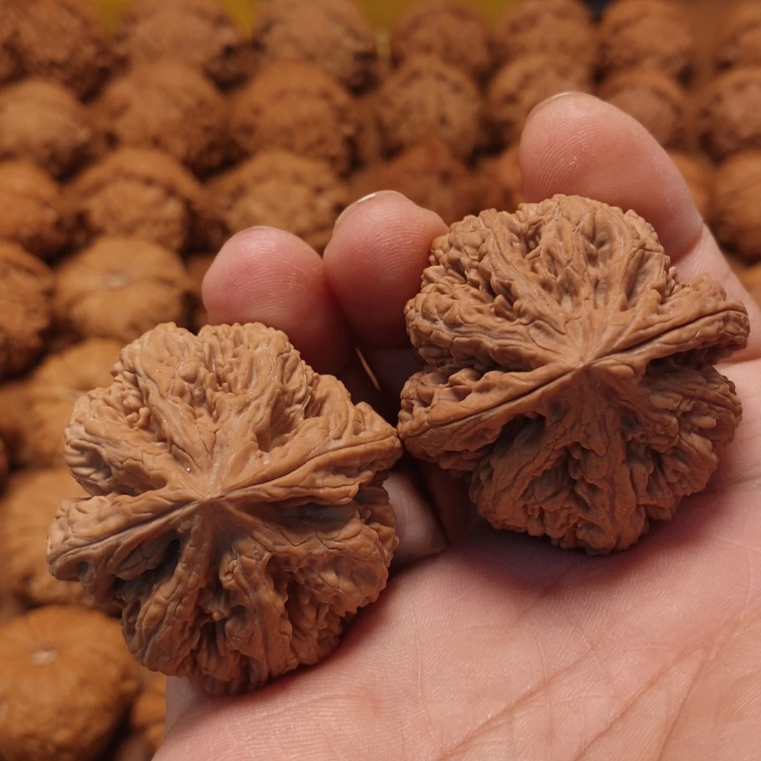 文玩核桃把件阿*。43尺 全品大粗筋 56克 25