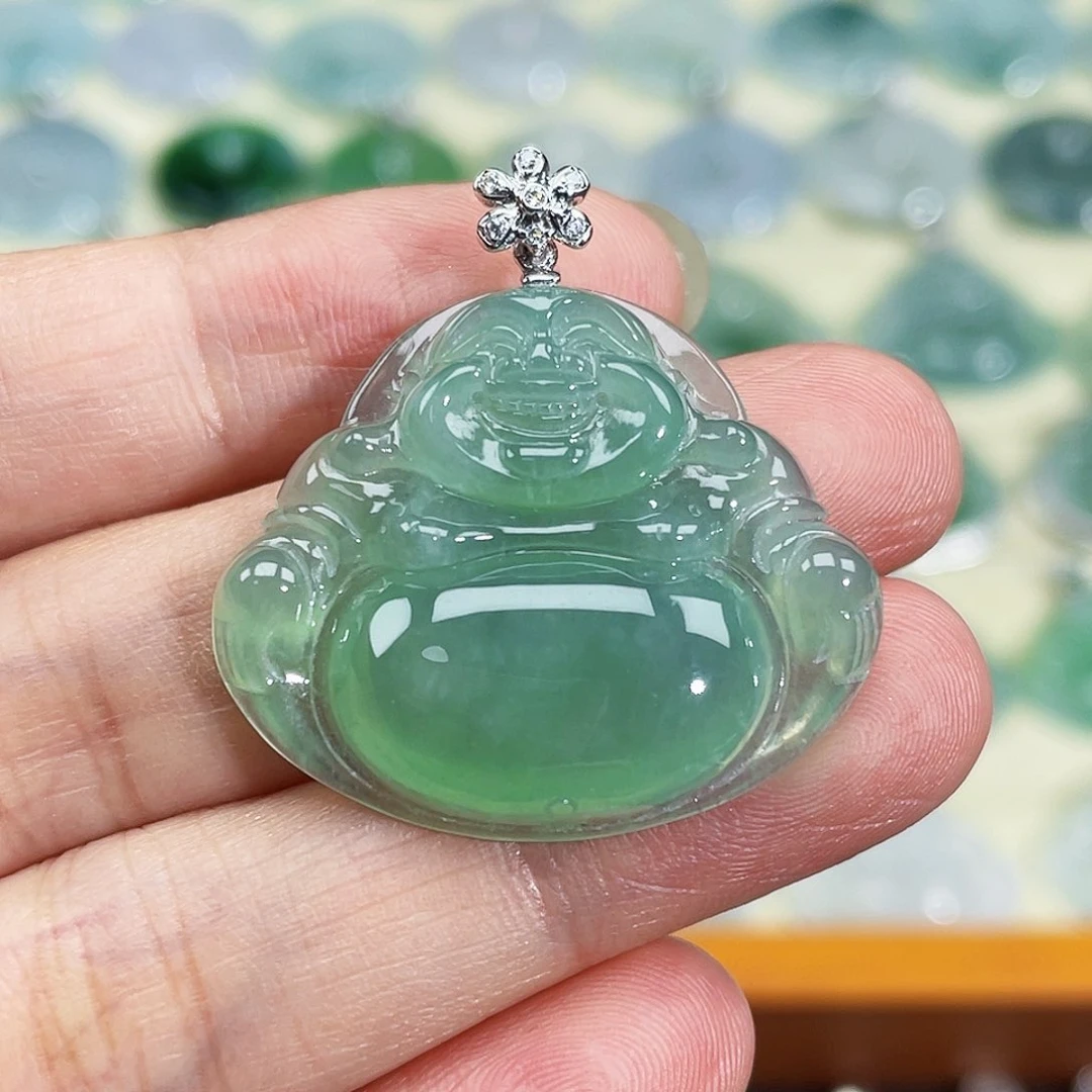 翡翠18K金镶嵌颈饰吊坠