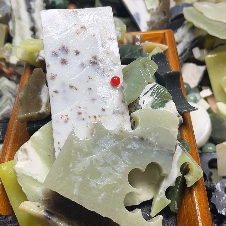 和田玉9K金镶嵌珠宝奇石紫**听