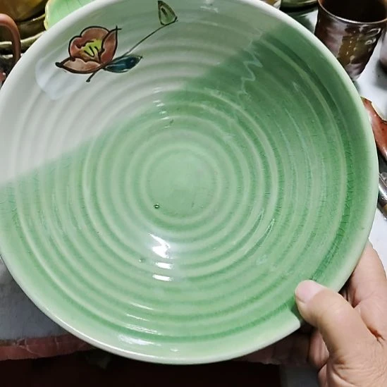 瓷片五厂，七厂各种摆件，瓷片，均有瑕疵！