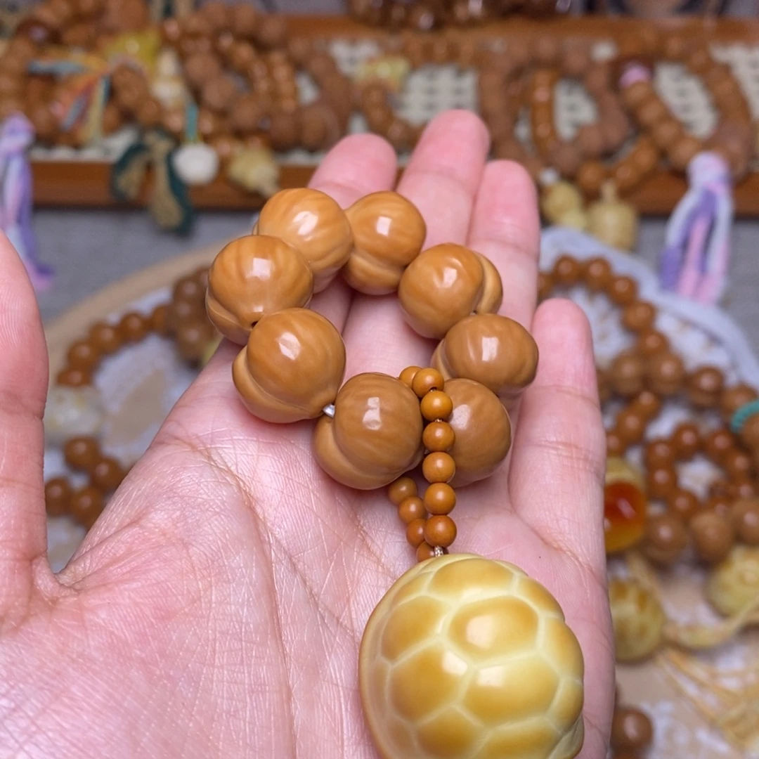 猴头核桃吊坠全品屁桃➕富甲手捻