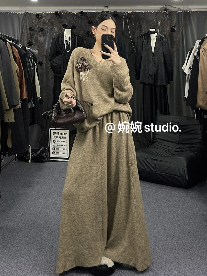 【婉婉studio】小众设计感山茶花毛衣套装韩版通勤风长袖时尚慵懒风
