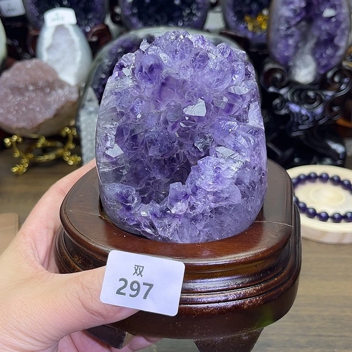 未镶嵌水晶大型摆件（非配饰）