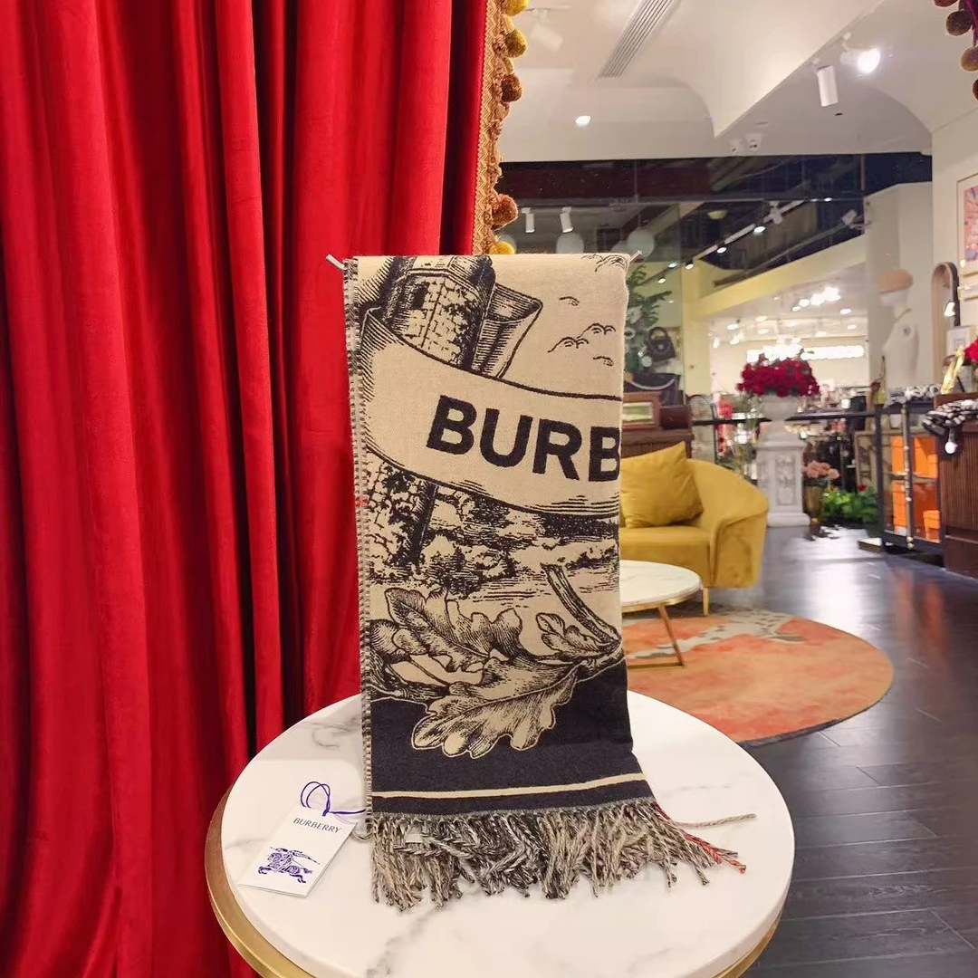 95新 BURBERRY/博柏利 巴宝莉战马字母双面羊绒围巾/79588243