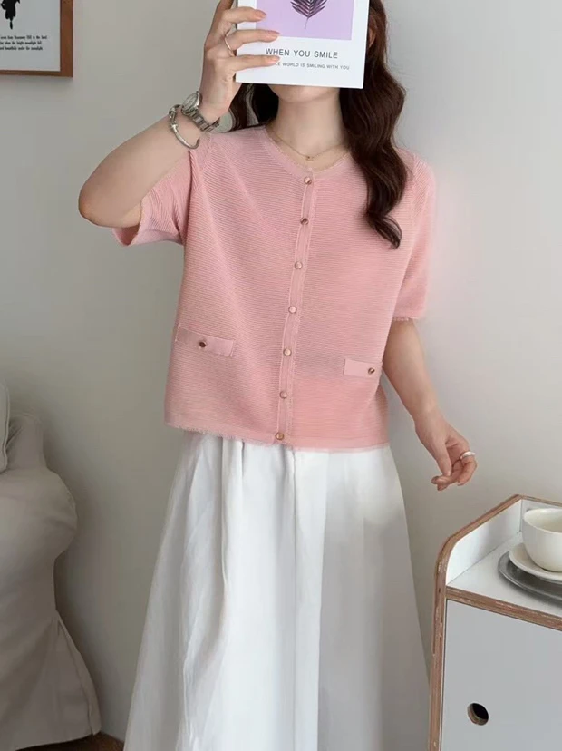 气质短袖上衣静奢风短款百搭夏季