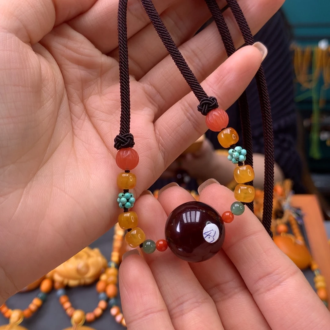 血珀未镶嵌颈饰天然