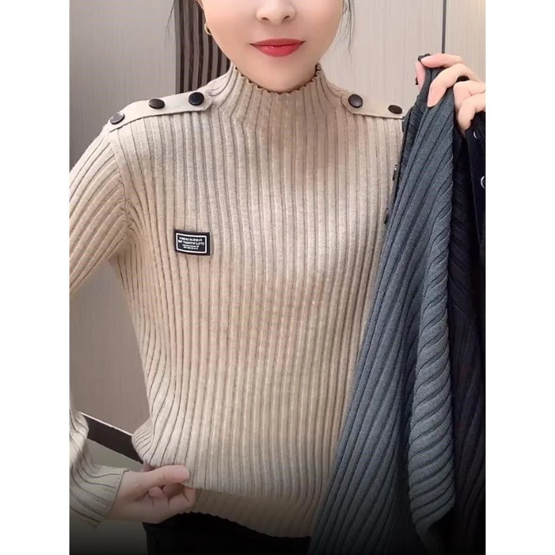 秋冬新款半高领毛衣女宽松大码洋气时尚纯色贴标长袖打底针织上衣