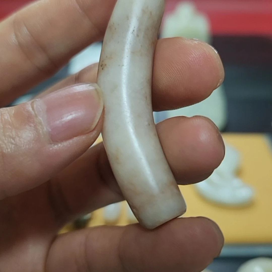 和田玉（糖玉）未镶嵌珠宝奇石