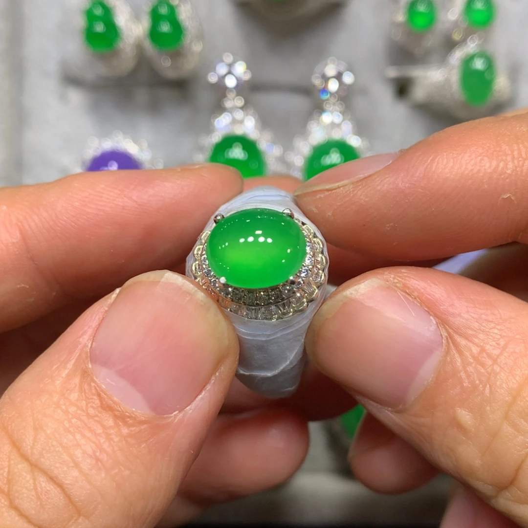 定制翡翠未镶嵌买断不退