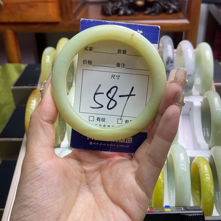 蛇纹石玉手镯未镶嵌563