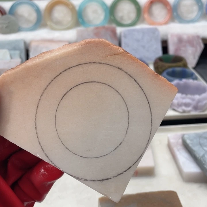 石英质玉未镶嵌定制