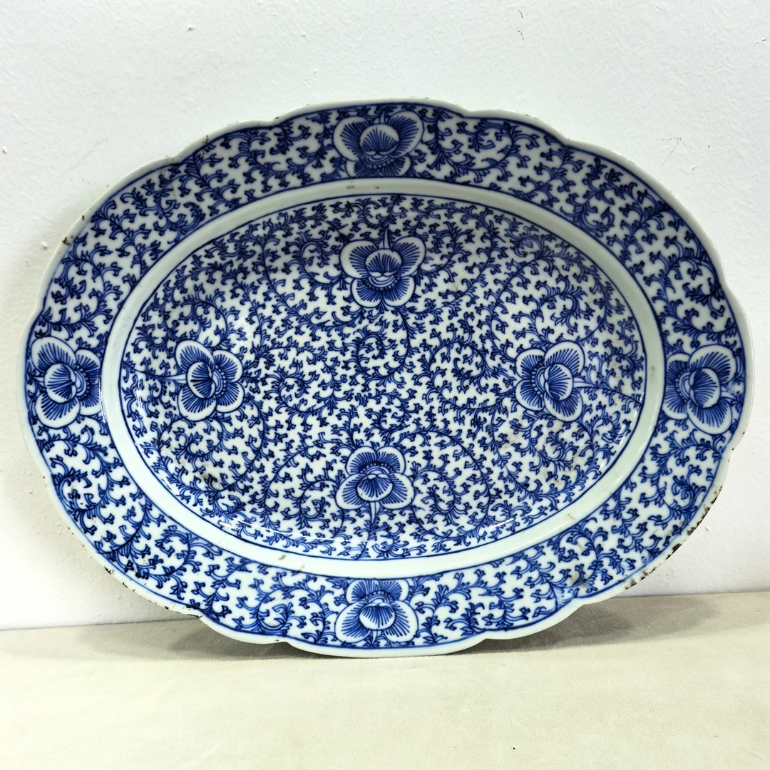 仿古瓷 GTH00133青花缠枝莲纹折腰花口赏盘