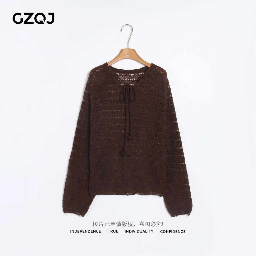 老琴私服【慢调生活】 薄款显瘦小众镂空圆领毛针织衫女秋款 25032