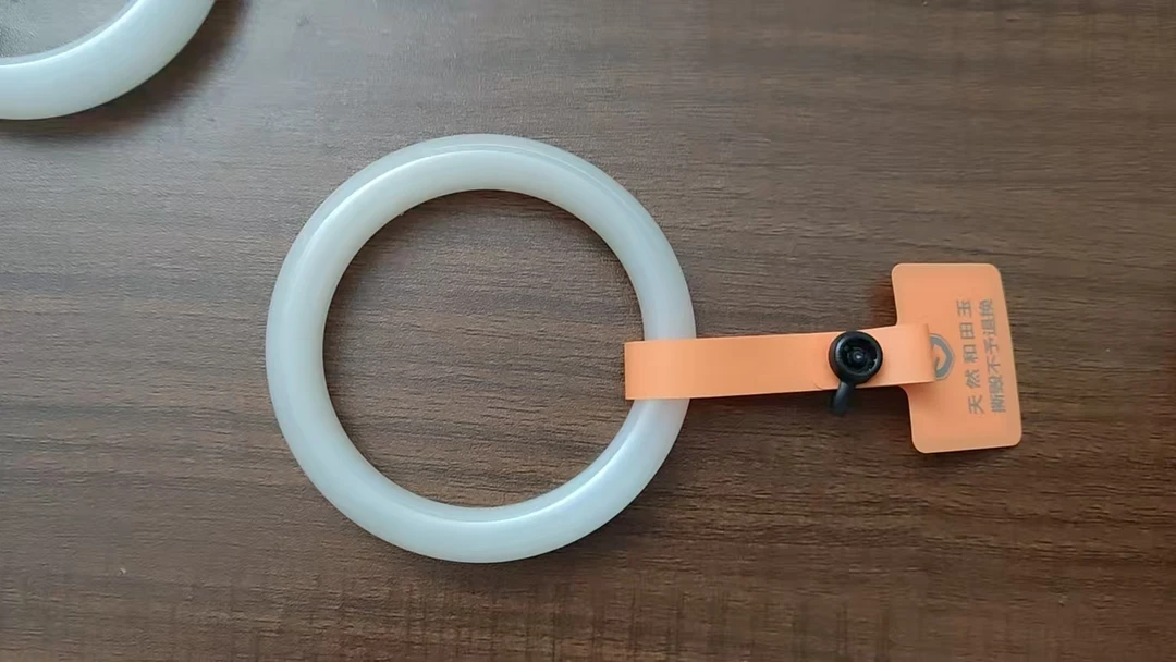 【尚品和田玉】天然和田玉奶白手镯拍一发一多样性发货Z