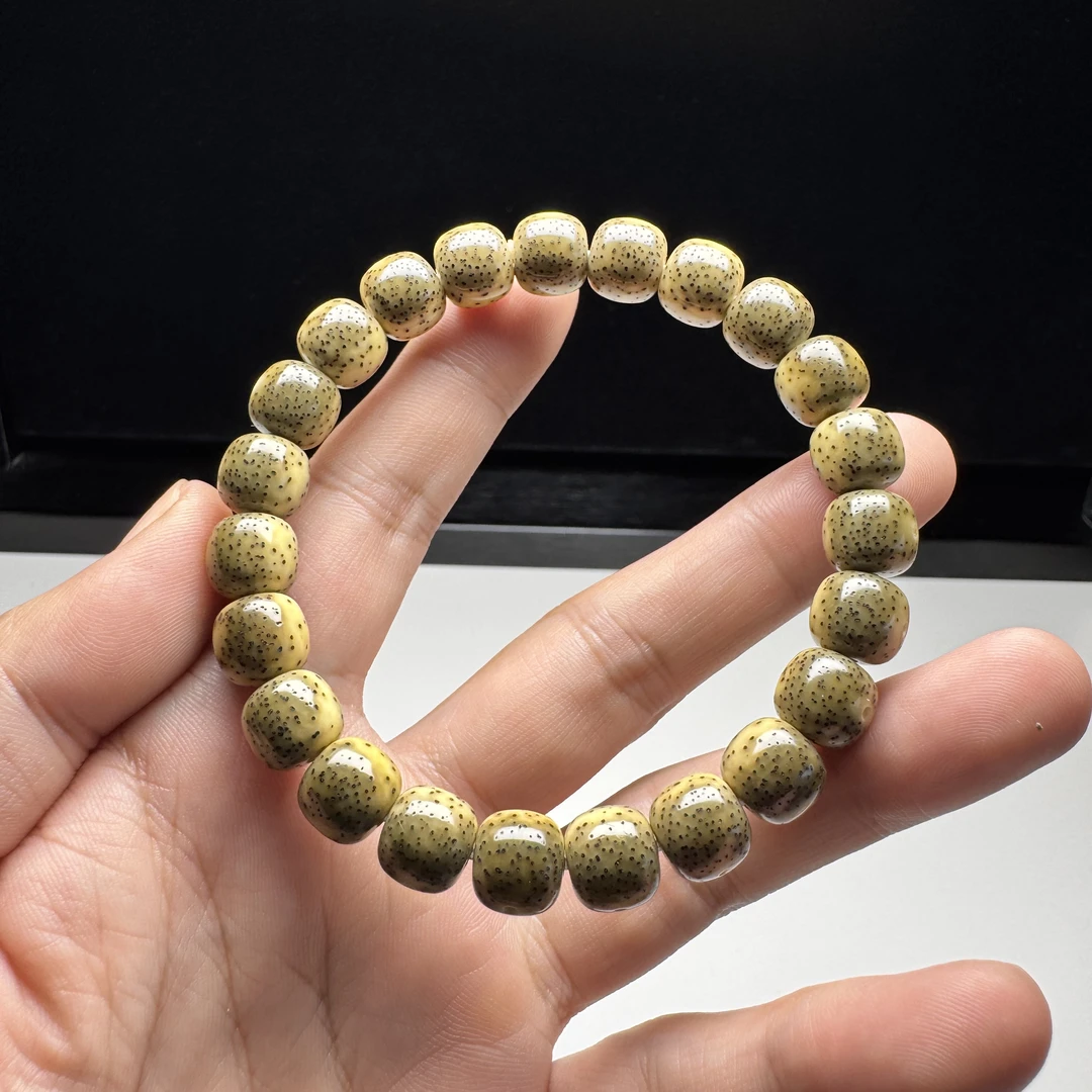 星月菩提石玉糯冰绿幽灵10x9老型单圈手串一物一图