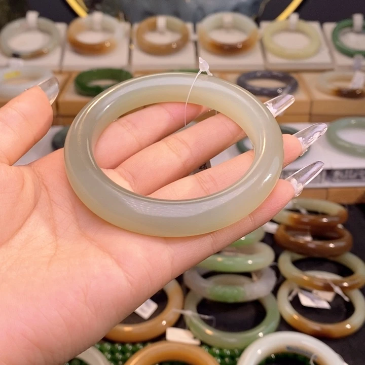 和田玉未镶嵌珠宝奇石56