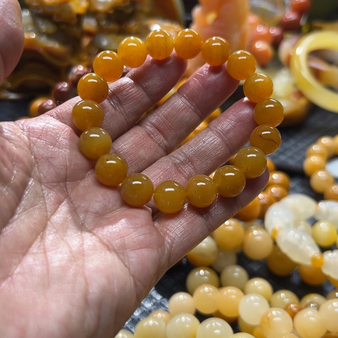 石英质玉未镶嵌颈饰