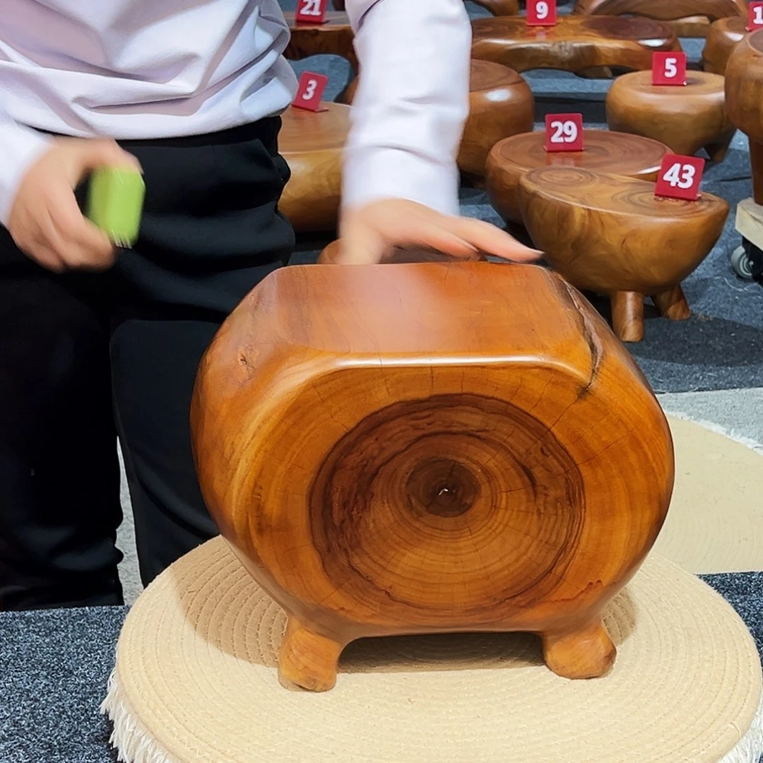 14 号香樟木尺寸：30-19-24cm