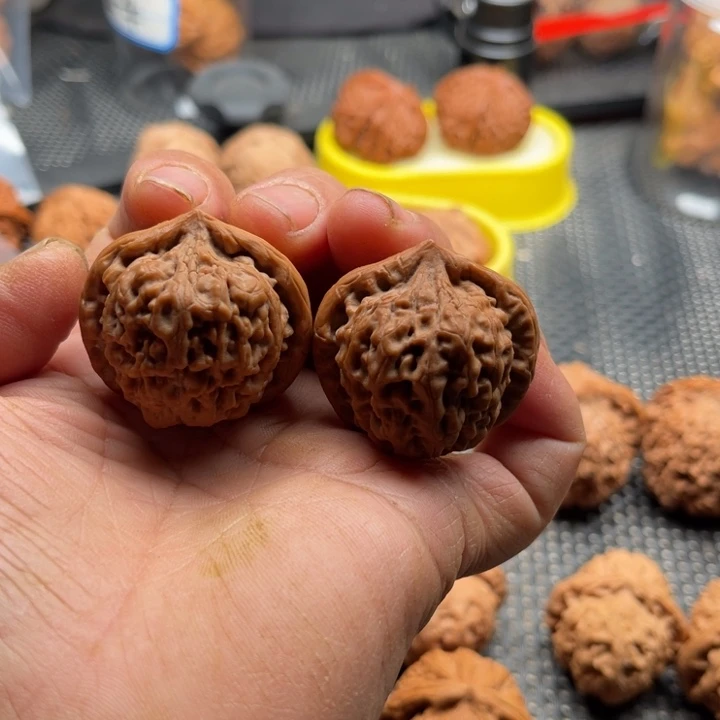 把件桃核莲花边36肚37