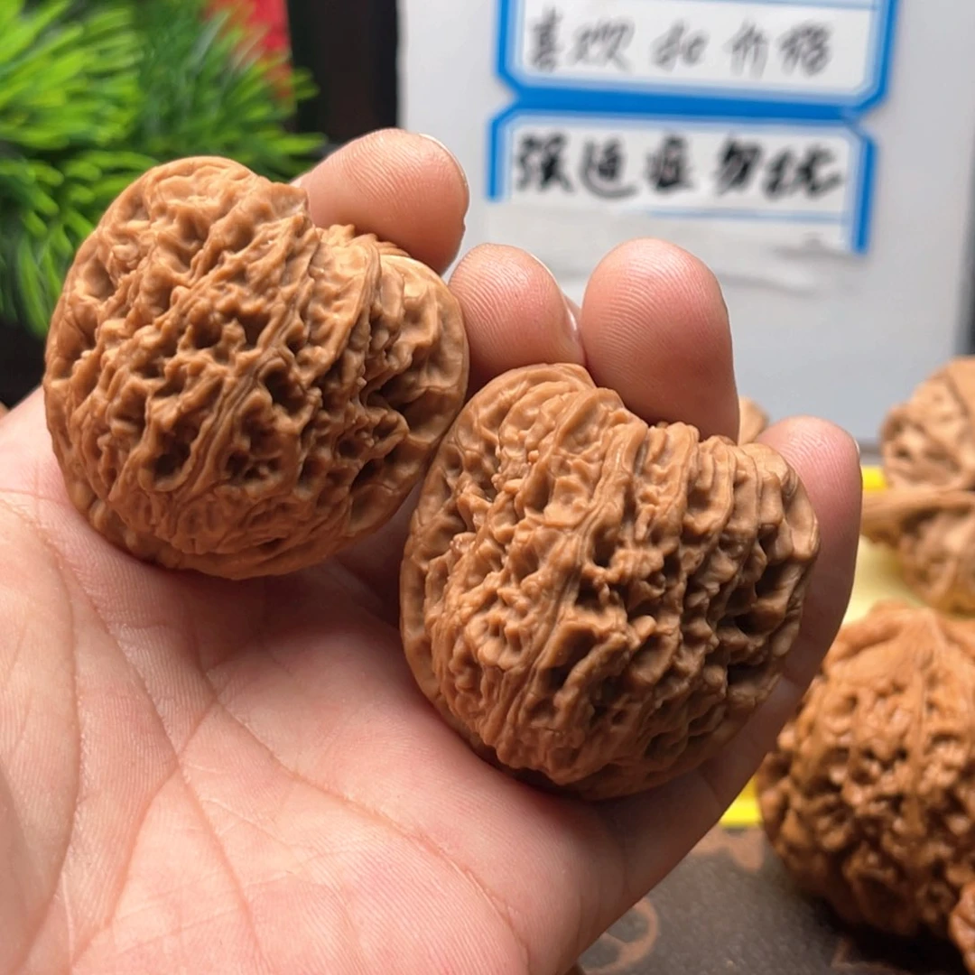 文玩核桃吊坠?**啊40凹底