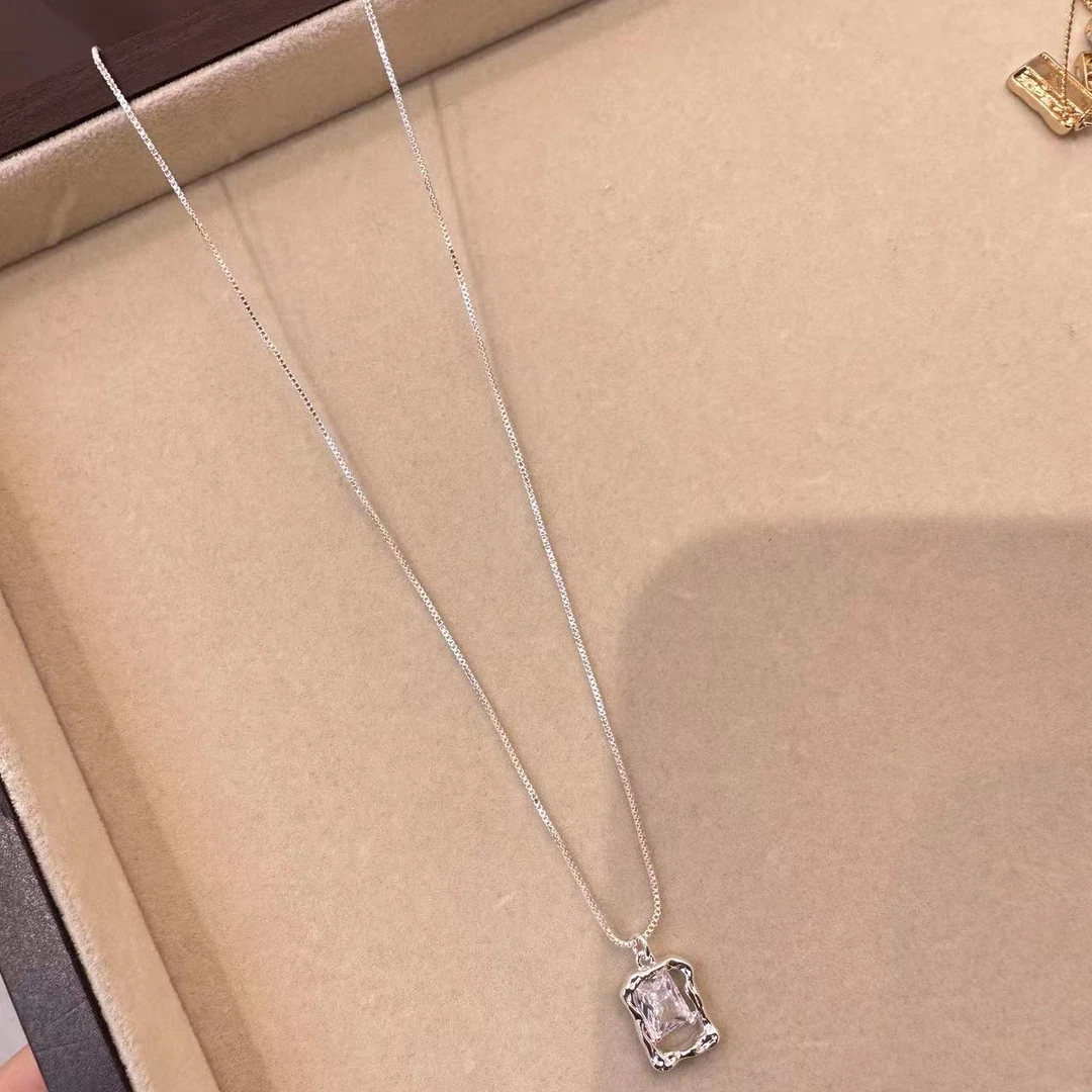 C189银色方块闪闪项链