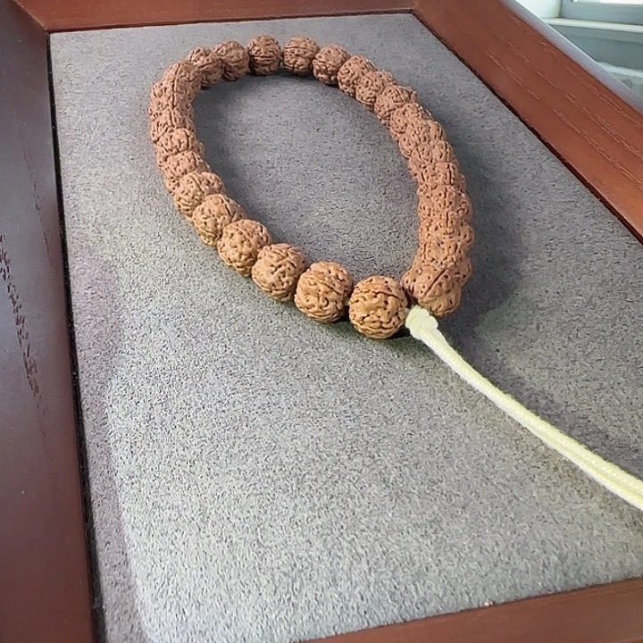 金刚菩提吊坠梅花