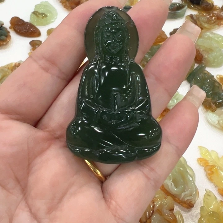 蛇纹石玉未镶嵌颈饰