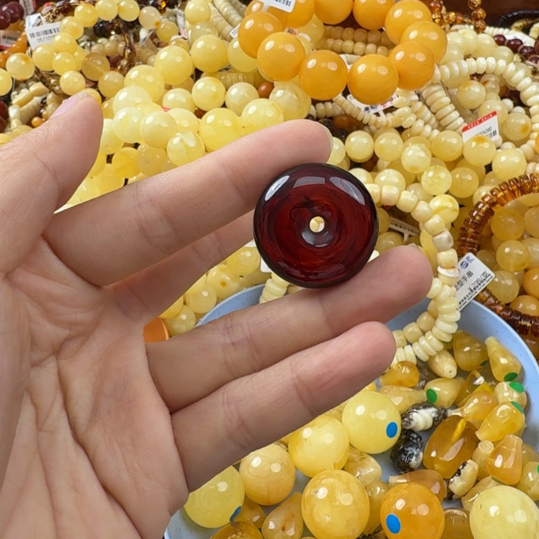 未镶嵌琥珀珠宝奇石