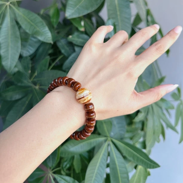 沁色木星蜜蜡紫金鼠手串