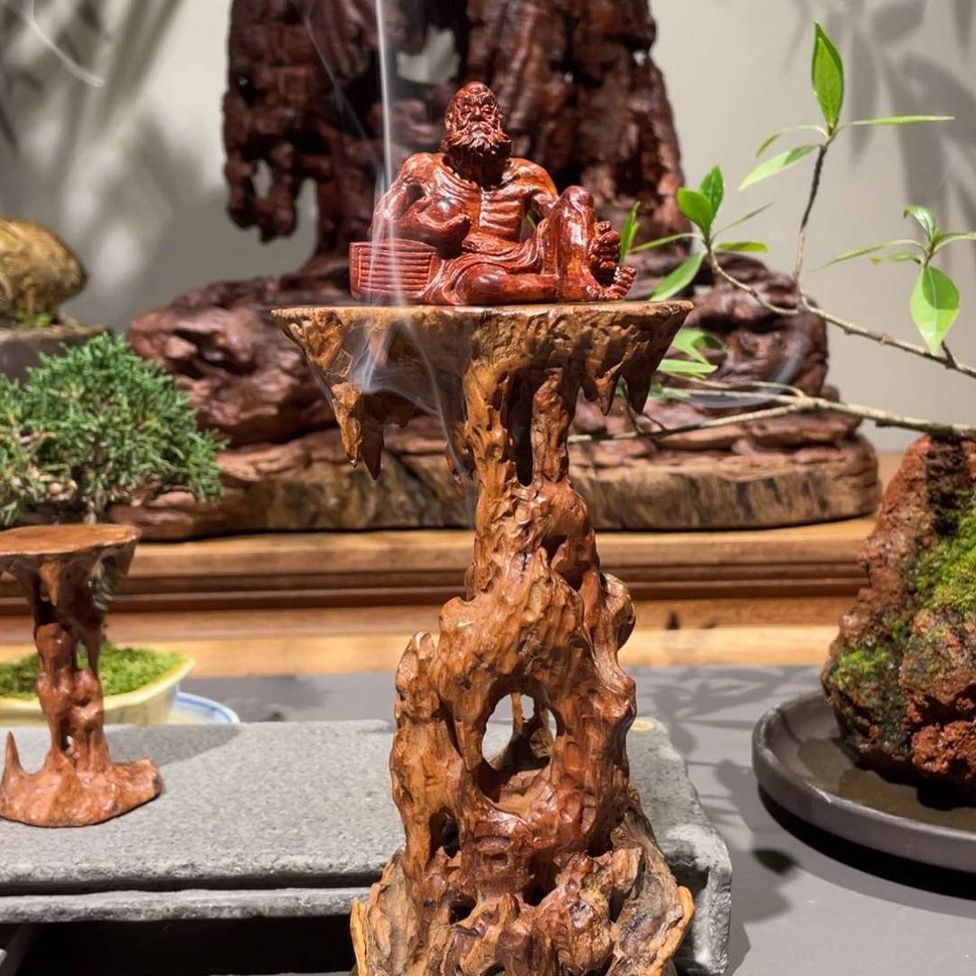 木龟****也紫檀工艺品和荔枝木底座