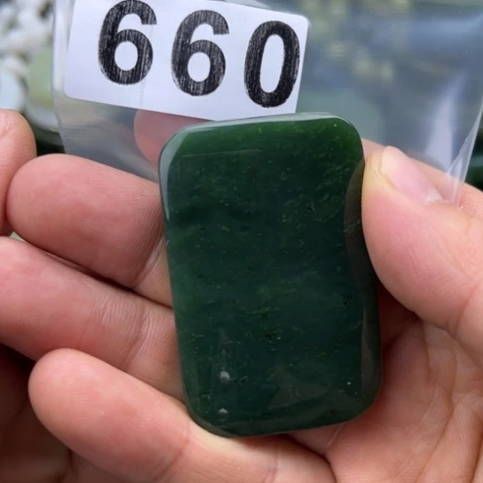 和田玉未镶嵌珠宝半成品