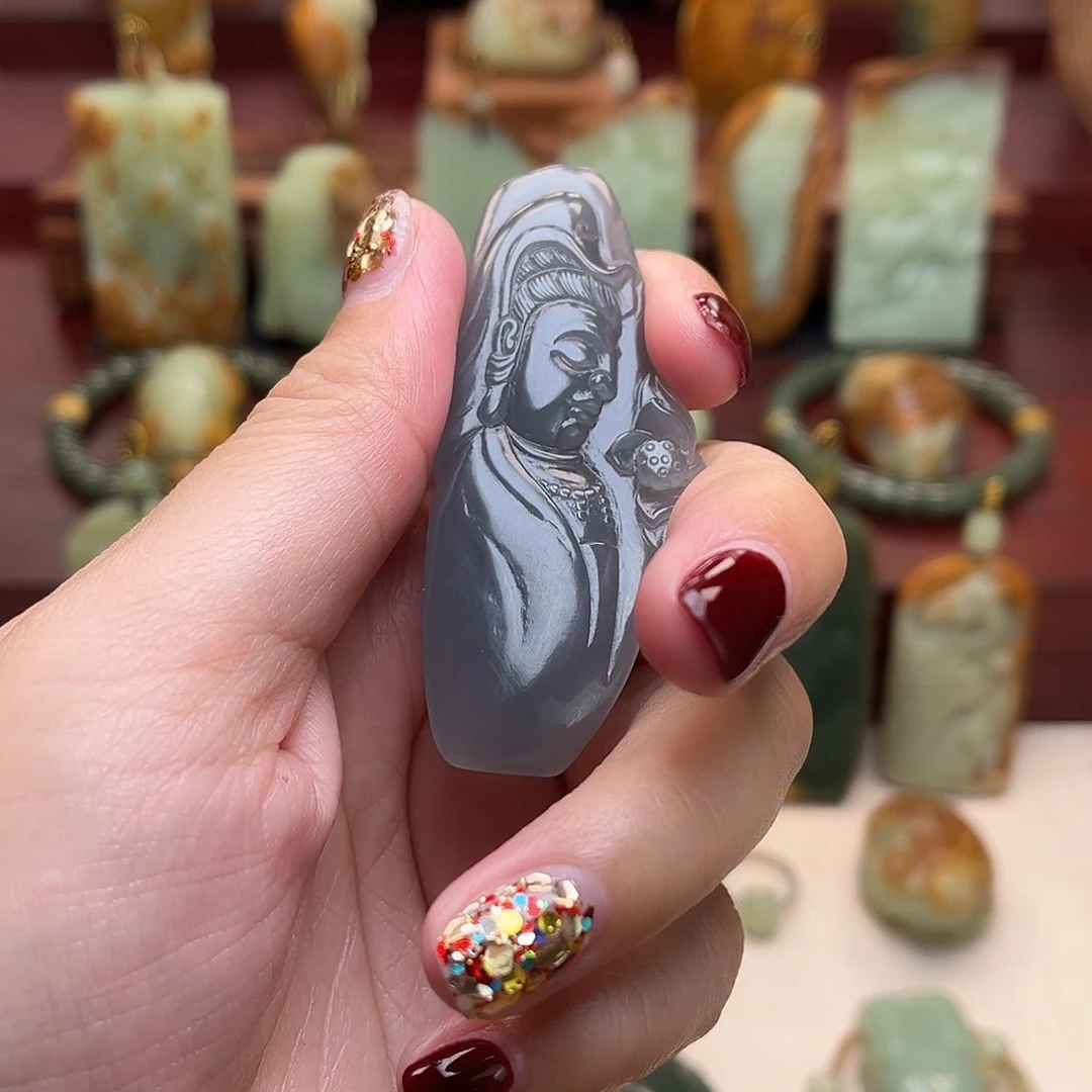 和田玉未镶嵌颈饰