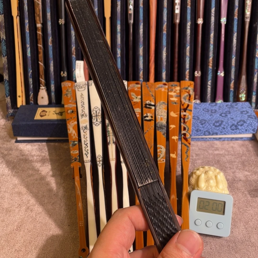 扇子手工制作工艺精湛