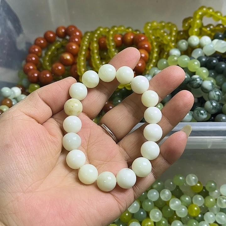 合金蛇纹石玉颈饰