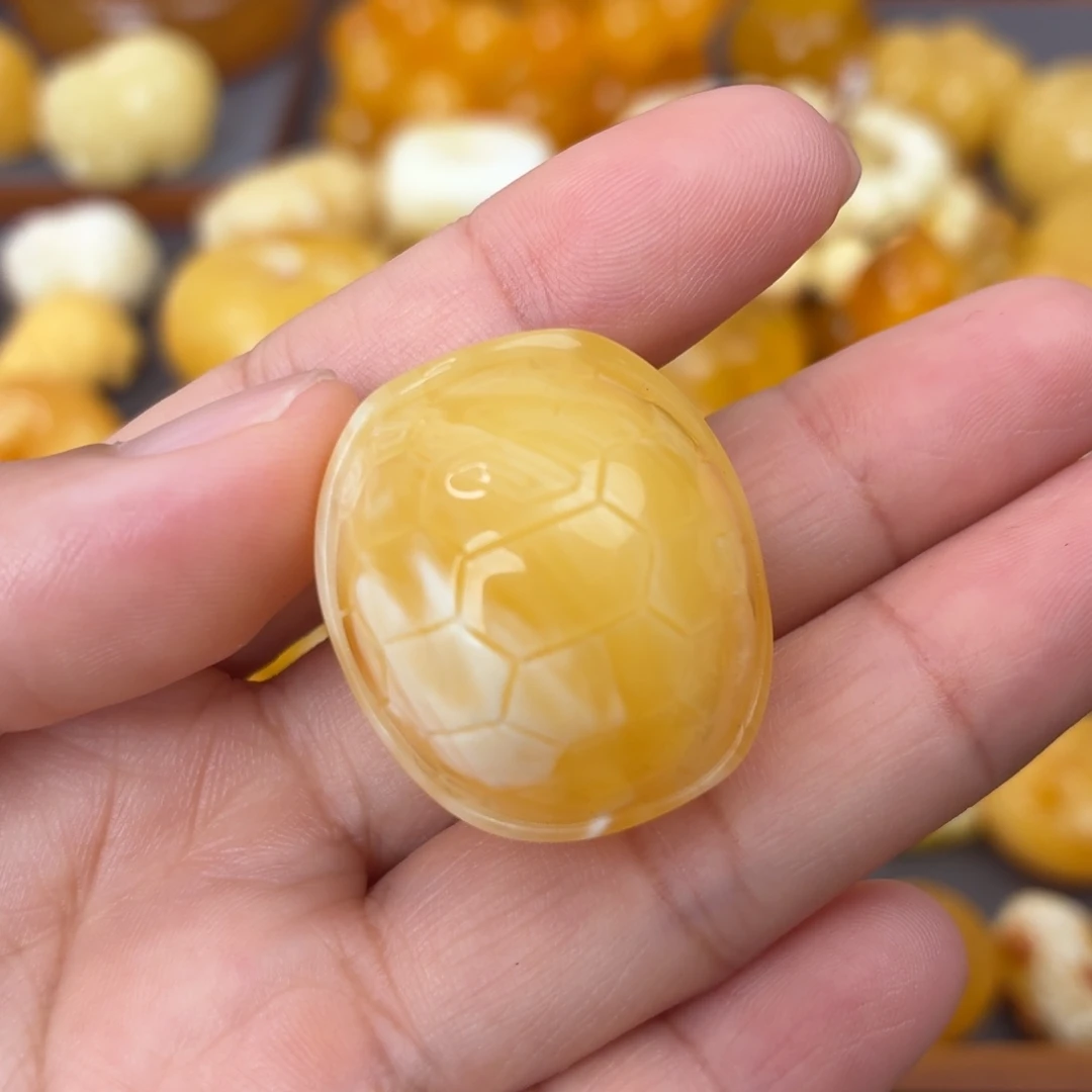裸石琥珀未镶嵌富甲
