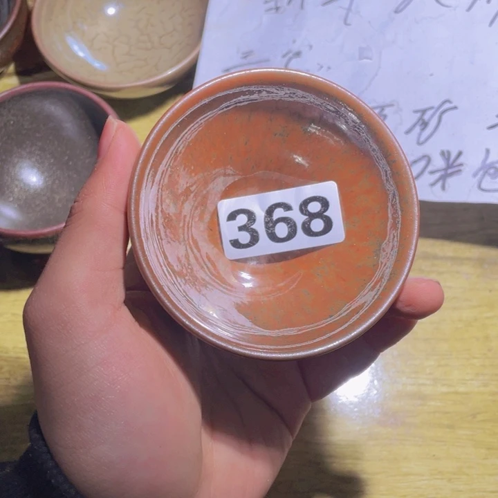 T*™陶瓷马克杯一片的白色蛋糕给你小心