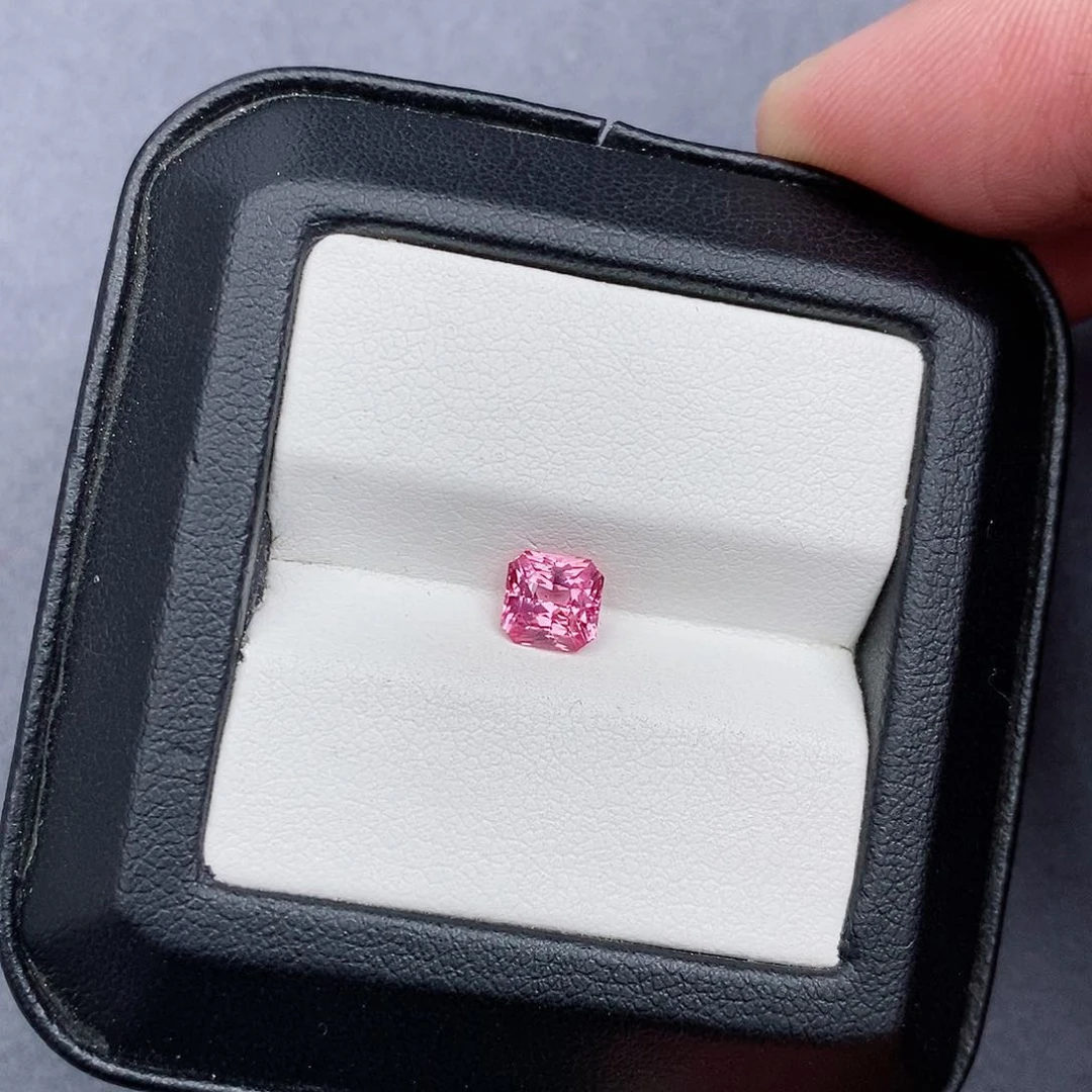 尖晶石裸石未镶嵌1ct马亨盖