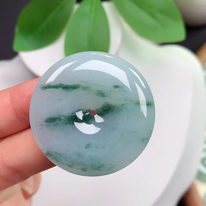 翡翠未镶嵌颈饰平安扣 35.6x6.0mm