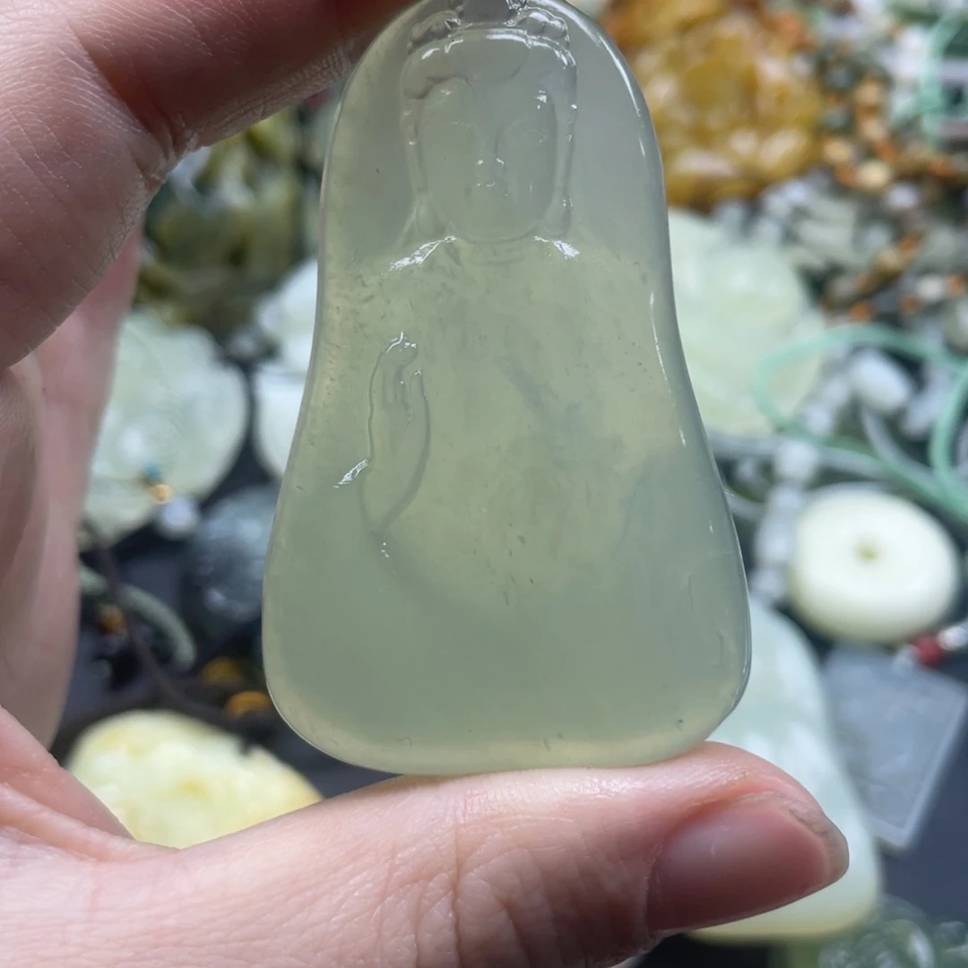 蛇纹石玉未镶嵌吊坠