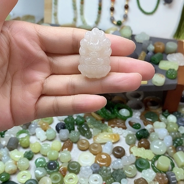 未镶嵌和田玉挂件