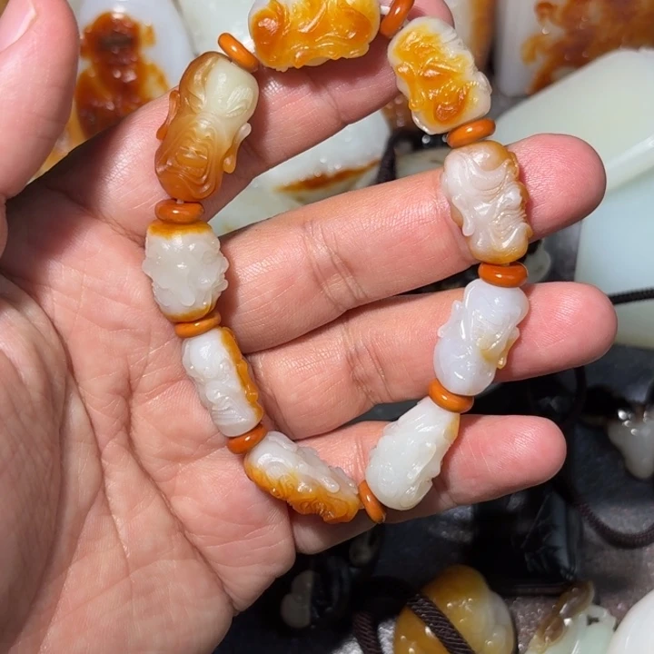 和田玉颈饰未镶嵌