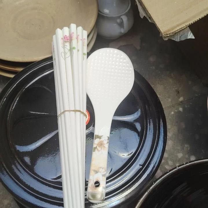 摆件陶瓷杯，我们班的