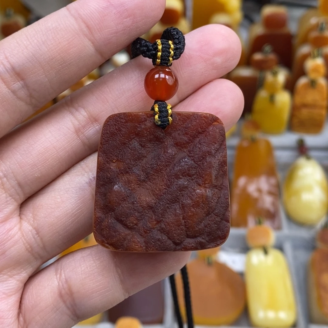 蜜蜡未镶嵌珠宝奇石